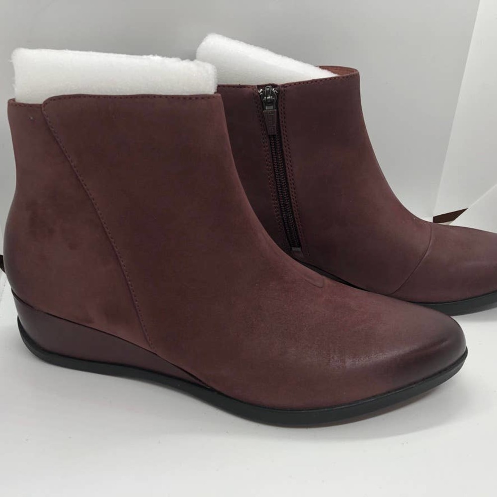 Dansko Serenity Waterproof Leather and Suede Wedged Bootie Wine/Plum BRAND NEW